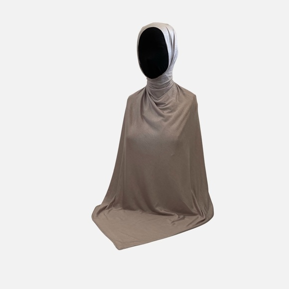 - Hijab - Made In Dubai UAE - Picture 2 of 5